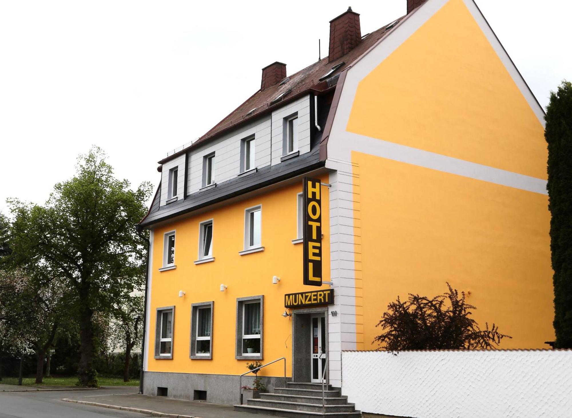 Hotel Munzert هوف المظهر الخارجي الصورة